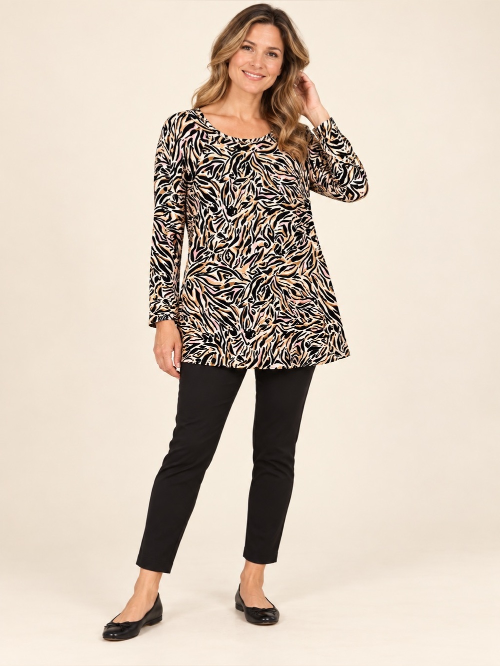 Lilly Pulitzer Black and Cream Patterned Sweatshirt